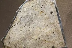 Железен метеорит с Видманщетенови фигури